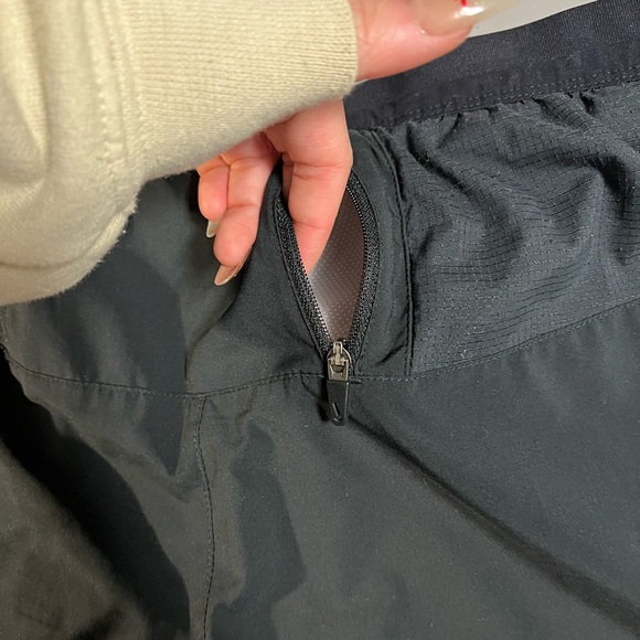 MENS nike black dry fit shorts - Picture 7 of 7